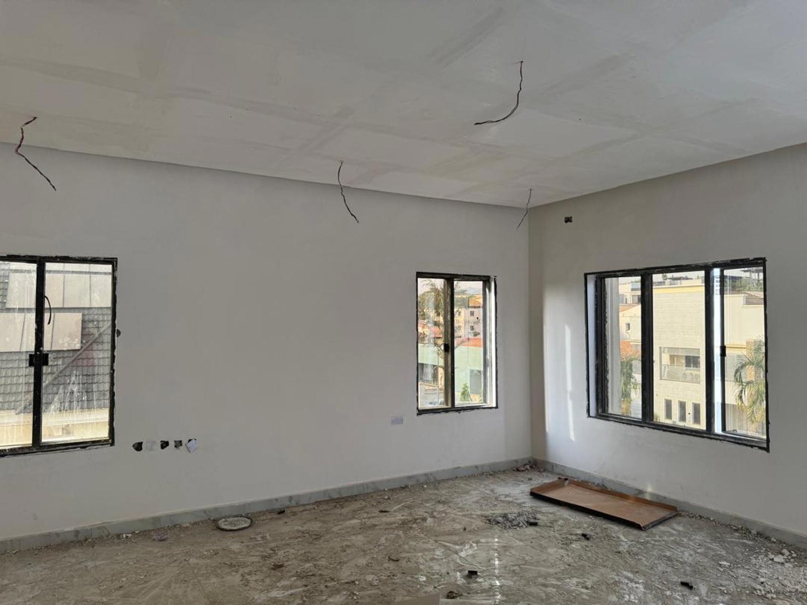 6 BEDROOM  SEMI-DETACHED DUPLEX WITH BQ